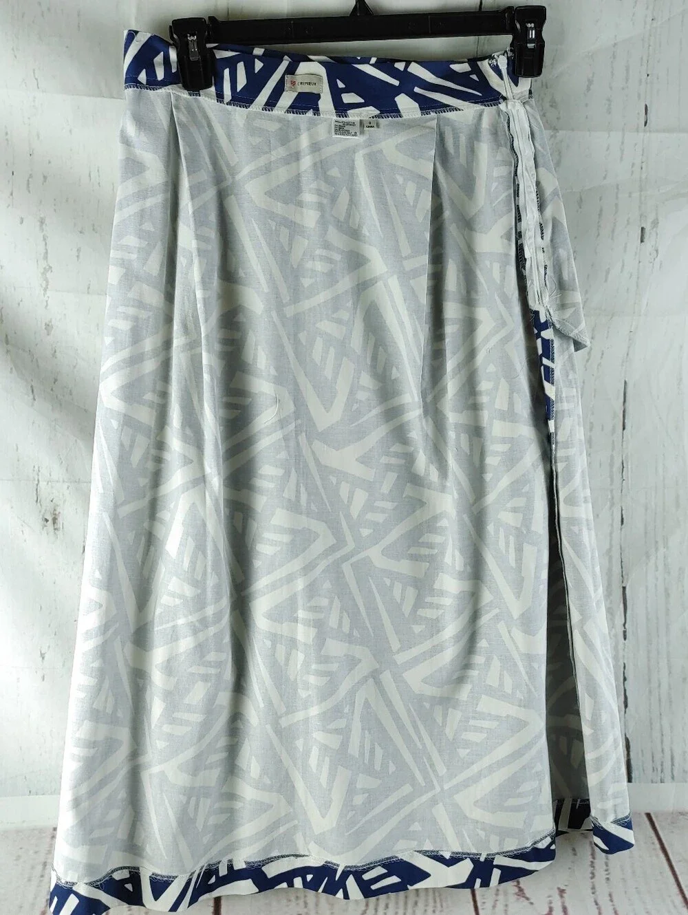 Cremieux Women 2 Piece Skirt Set Size L Top & Size 8 Skirt Blue White Geometric